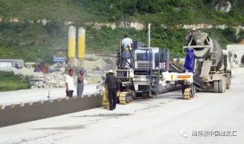 結構物的線性和耐久性優于其他預制模具，SP 15 能夠快速高效而且經濟地滑模出各種混凝土結構物，是<a href=http://product.d1cm.com/brand/hyundai/ target=_blank>現代</a>化和機械化施工的理想選擇